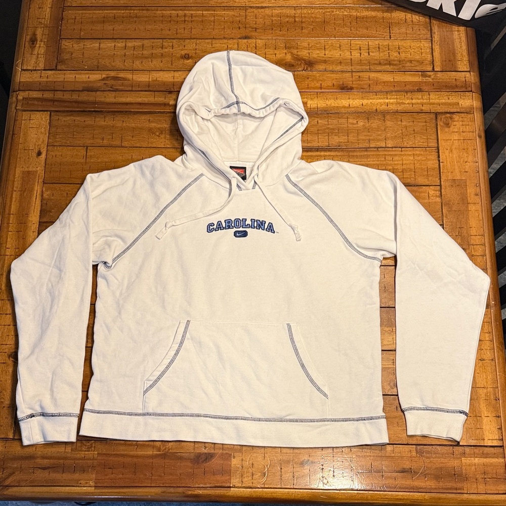 North Carolina Tar Heels Nike White Hoodie Large